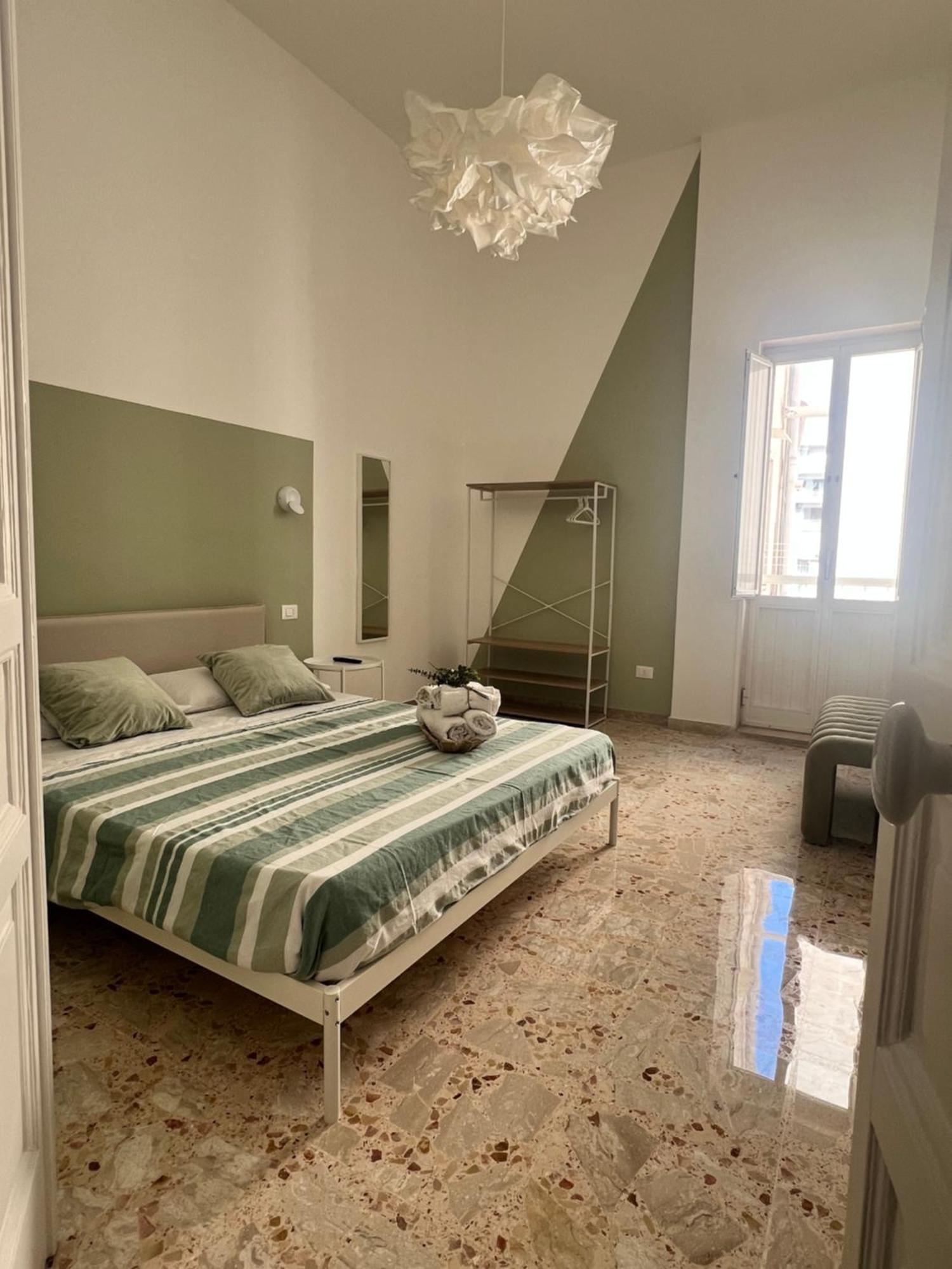 Lucky Corner Apartment Taranto Exterior photo